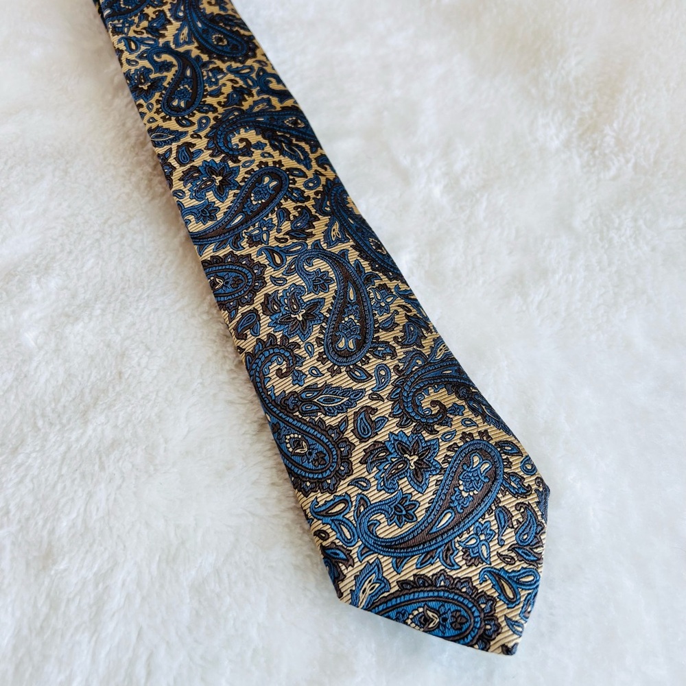 7 DOWNIE ST. Blue Paisley Pattern Silk Neck Tie